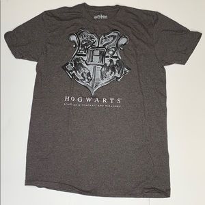 Harry Potter Hogwarts Shirt Large